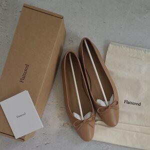Flattered Tan Flats Timeless Comfort and Style